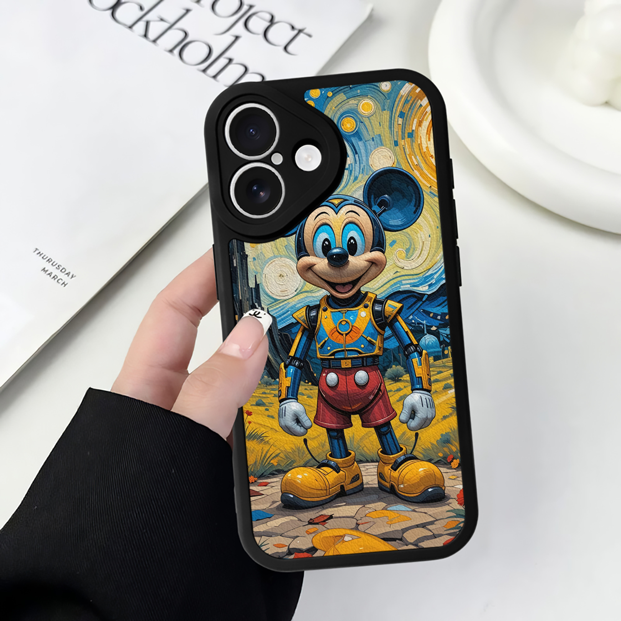（画像用） ミッキーマウス Mickey Mouse 【iPhone 16シリーズ対応】シリコンスマホケース（レザー調） 材質：シリコン
